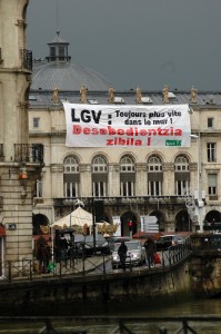 LGV-Desobedientzia4Une d'Enbata!